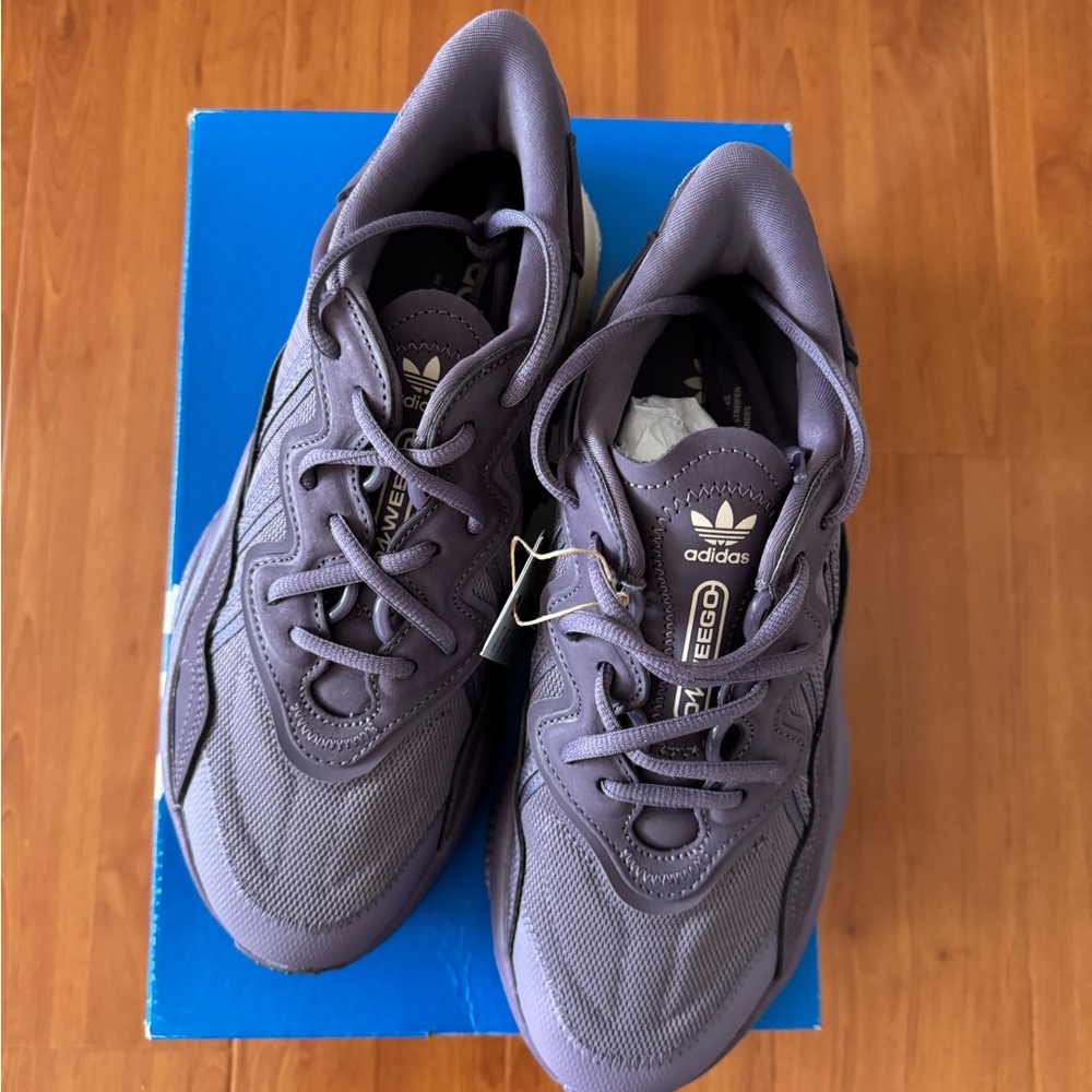 New adidas original OZWEEGO shoes